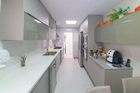 Apartamento à venda com 321m², 4 quartos e 4 vagas