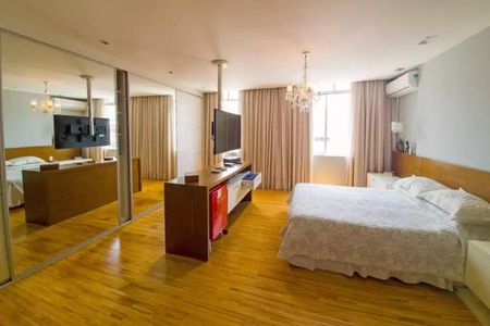 Apartamento à venda com 321m², 4 quartos e 4 vagas