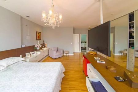 Apartamento à venda com 321m², 4 quartos e 4 vagas