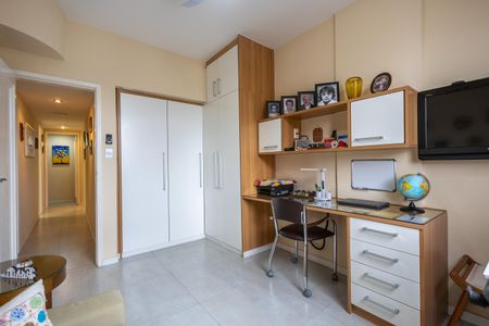 Apartamento à venda com 150m², 3 quartos e 2 vagasQuarto 1