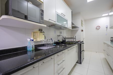 Apartamento à venda com 150m², 3 quartos e 2 vagasCozinha