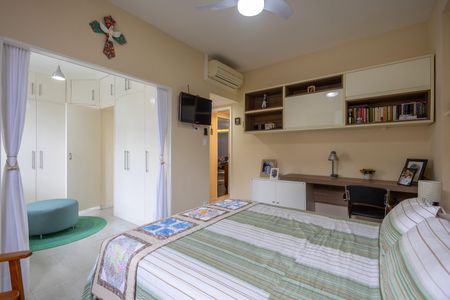 Apartamento à venda com 150m², 3 quartos e 2 vagasSuíte 2