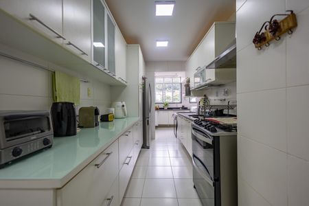 Apartamento à venda com 150m², 3 quartos e 2 vagasCozinha