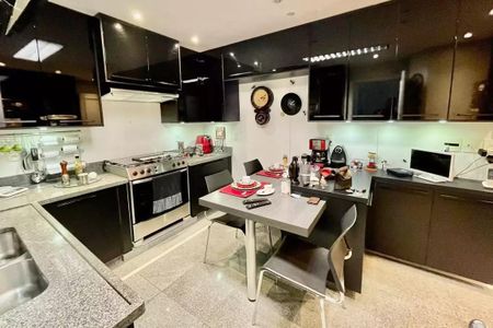 Apartamento à venda com 164m², 4 quartos e 5 vagas