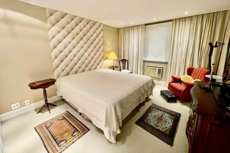 Apartamento à venda com 164m², 4 quartos e 5 vagas