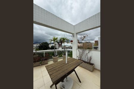 Apartamento à venda com 200m², 3 quartos e 2 vagas