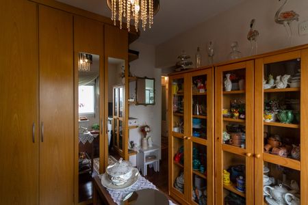 Apartamento à venda com 325m², 4 quartos e 5 vagas Apartamento à venda com 325m², 4 quartos e 5 vagas Suíte 2