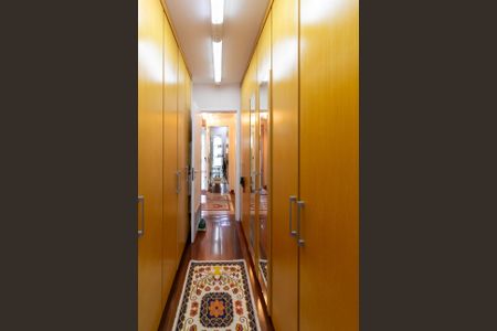 Apartamento à venda com 325m², 4 quartos e 5 vagas Apartamento à venda com 325m², 4 quartos e 5 vagasSuíte 1