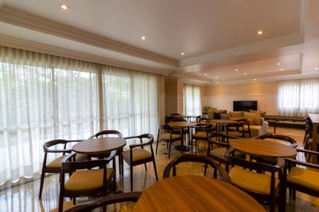 Apartamento à venda com 325m², 4 quartos e 5 vagas Apartamento à venda com 325m², 4 quartos e 5 vagasÁrea comum