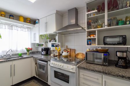 Apartamento à venda com 325m², 4 quartos e 5 vagas Apartamento à venda com 325m², 4 quartos e 5 vagasCozinha