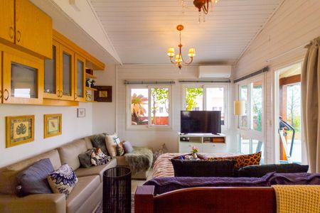 Apartamento à venda com 325m², 4 quartos e 5 vagas Apartamento à venda com 325m², 4 quartos e 5 vagasCobertura Área Interna