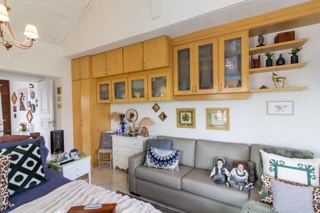 Apartamento à venda com 325m², 4 quartos e 5 vagas Apartamento à venda com 325m², 4 quartos e 5 vagasCobertura Área Interna