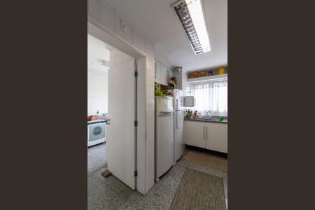 Apartamento à venda com 325m², 4 quartos e 5 vagas Apartamento à venda com 325m², 4 quartos e 5 vagasCozinha