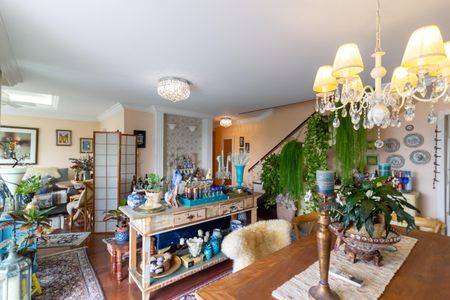 Apartamento à venda com 325m², 4 quartos e 5 vagas Apartamento à venda com 325m², 4 quartos e 5 vagasSala de Jantar