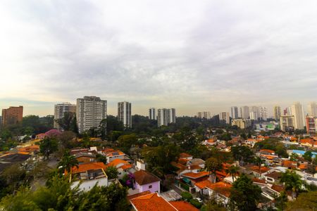 Apartamento à venda com 325m², 4 quartos e 5 vagas Apartamento à venda com 325m², 4 quartos e 5 vagasCobertura Área Externa vista