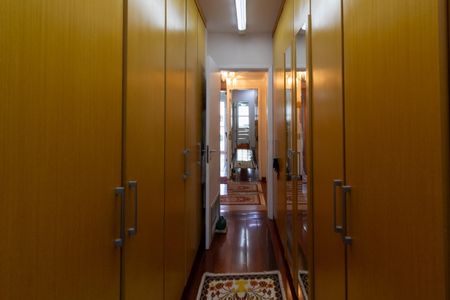 Apartamento à venda com 325m², 4 quartos e 5 vagas Apartamento à venda com 325m², 4 quartos e 5 vagasSuíte 1