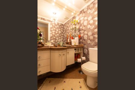 Apartamento à venda com 325m², 4 quartos e 5 vagas Apartamento à venda com 325m², 4 quartos e 5 vagasLavabo