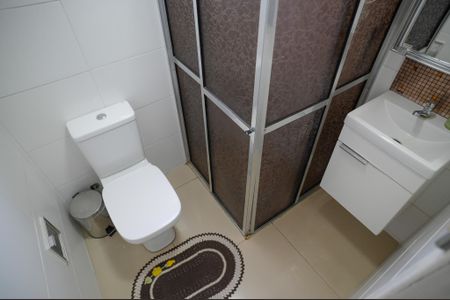 Apartamento à venda com 54m², 2 quartos e 1 vaga Apartamento à venda com 54m², 2 quartos e 1 vagaBanheiro