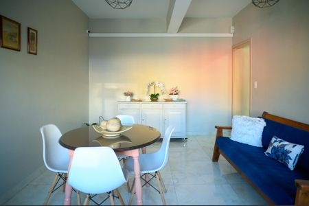 Apartamento à venda com 54m², 2 quartos e 1 vaga Apartamento à venda com 54m², 2 quartos e 1 vagaHall social