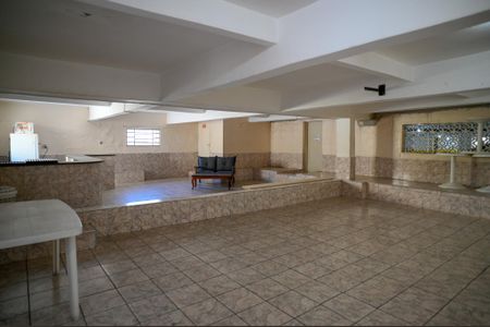 Apartamento à venda com 54m², 2 quartos e 1 vaga Apartamento à venda com 54m², 2 quartos e 1 vagaÁrea comum - Salão de festas