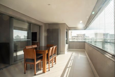 Apartamento à venda com 123m², 3 quartos e 2 vagasVaranda