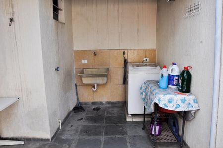 Casa à venda com 142m², 3 quartos e 1 vagaÁrea de Serviço