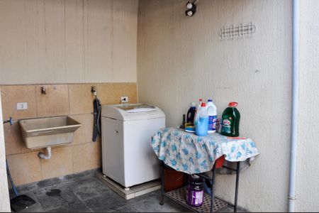 Casa à venda com 142m², 3 quartos e 1 vagaÁrea de Serviço