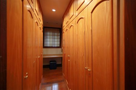 Casa à venda com 445m², 3 quartos e 3 vagasCloset da Suíte 1