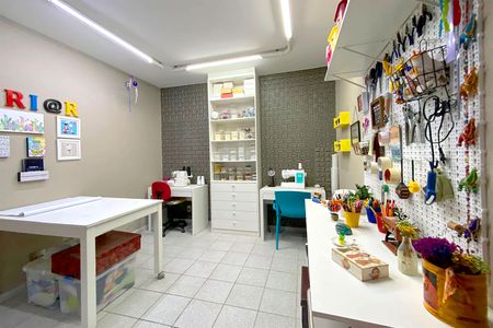 Casa à venda com 445m², 3 quartos e 3 vagas Casa à venda com 445m², 3 quartos e 3 vagasAtelier