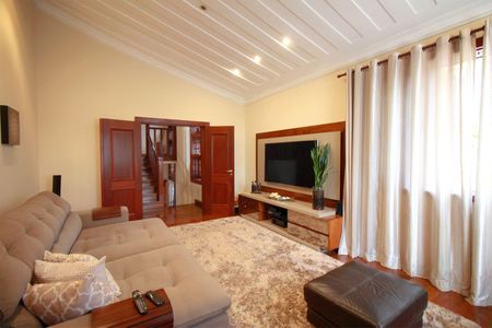 Casa à venda com 445m², 3 quartos e 3 vagasSala de Estar