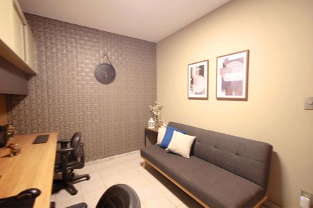 Casa à venda com 445m², 3 quartos e 3 vagasEscritório