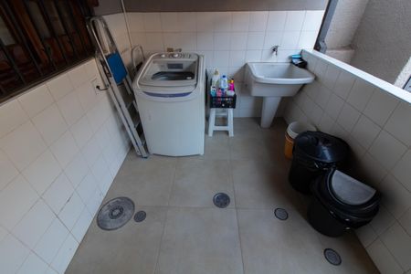 Casa à venda com 284m², 3 quartos e 4 vagasÁrea de Serviço