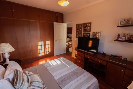 Casa à venda com 284m², 3 quartos e 4 vagasQuarto