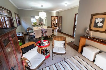 Casa à venda com 284m², 3 quartos e 4 vagasCopa