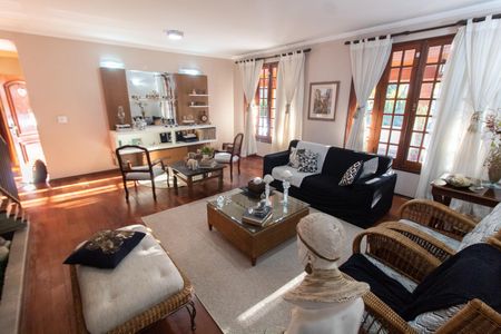 Casa à venda com 284m², 3 quartos e 4 vagasSala