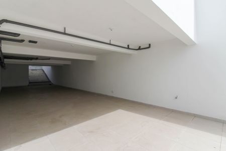 Casa para alugar com 194m², 3 quartos e 6 vagas Casa para alugar com 194m², 3 quartos e 6 vagasGaragem