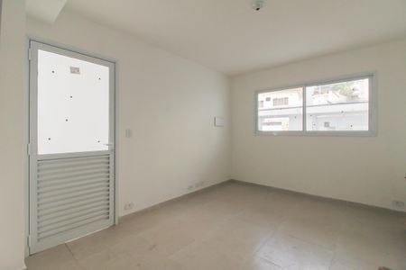 Casa para alugar com 194m², 3 quartos e 6 vagas Casa para alugar com 194m², 3 quartos e 6 vagasSala