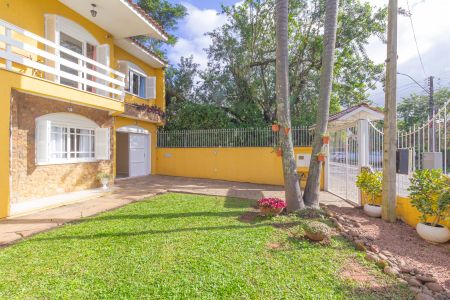 Jardim de casa à venda com 4 quartos, 211m² em Fátima, Canoas