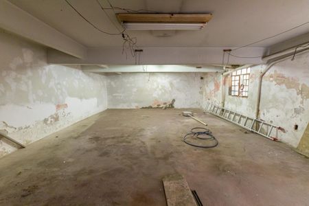 Casa para alugar com 260m², 3 quartos e 3 vagas Casa para alugar com 260m², 3 quartos e 3 vagasPorão