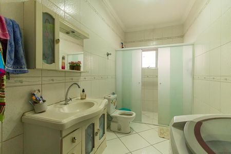 Casa para alugar com 260m², 3 quartos e 3 vagas Casa para alugar com 260m², 3 quartos e 3 vagasBanheiro Social