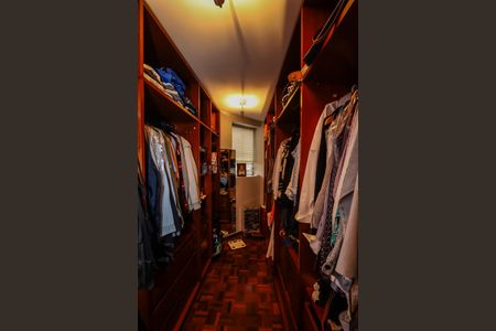 Apartamento à venda com 480m², 4 quartos e 4 vagasCloset da Suite Master