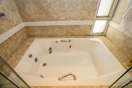 Apartamento à venda com 480m², 4 quartos e 4 vagasBanheiro da Suite Master