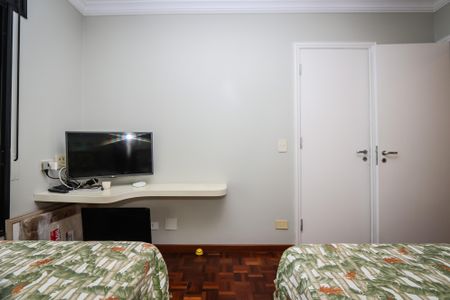 Apartamento à venda com 480m², 4 quartos e 4 vagasSuite 2