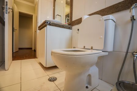 Apartamento à venda com 480m², 4 quartos e 4 vagasBanheiro da Suite 3