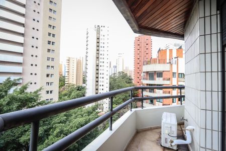 Apartamento à venda com 480m², 4 quartos e 4 vagasVaranda da Suite Master