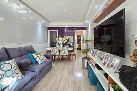 Casa à venda com 173m², 3 quartos e 2 vagasSala