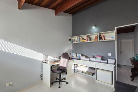 Casa à venda com 173m², 3 quartos e 2 vagasEscritório