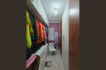 Casa à venda com 173m², 3 quartos e 2 vagasCloset - Suíte