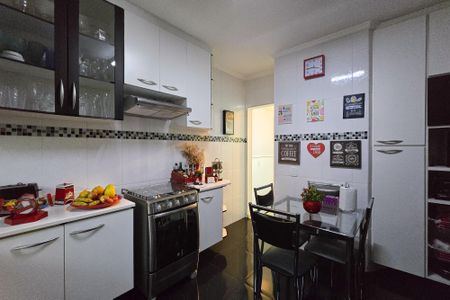 Casa à venda com 173m², 3 quartos e 2 vagasCozinha