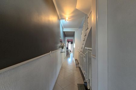 Casa à venda com 173m², 3 quartos e 2 vagasCorredor